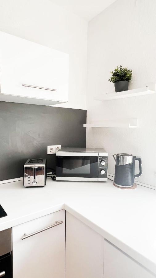 2 Zkb Apartment In Mannheim Kueche - Parken - Grosser Tv Dış mekan fotoğraf